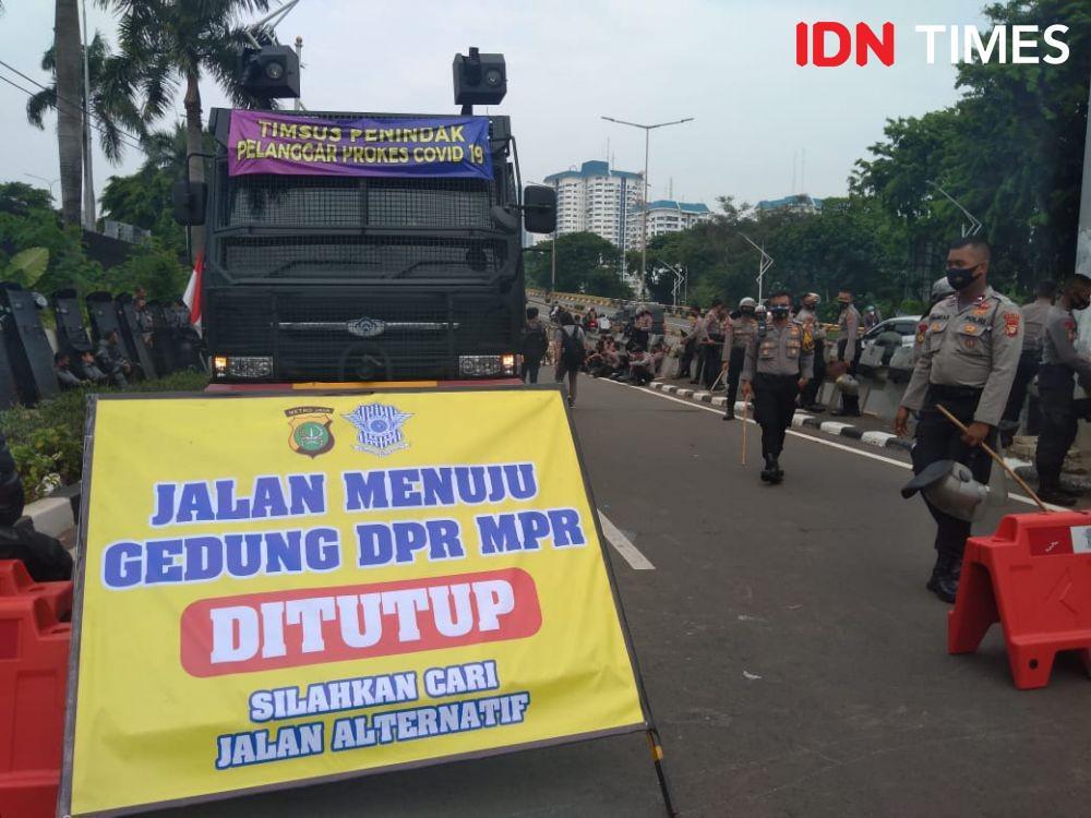 Polisi: 3 Tersangka Demo Ajak Pelajar Bawa Raket Hingga Batu Tajam