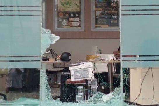 Terjadi kerusakan di Gedung Kementerian ESDM (Dok. IDN Times/Istimewa)