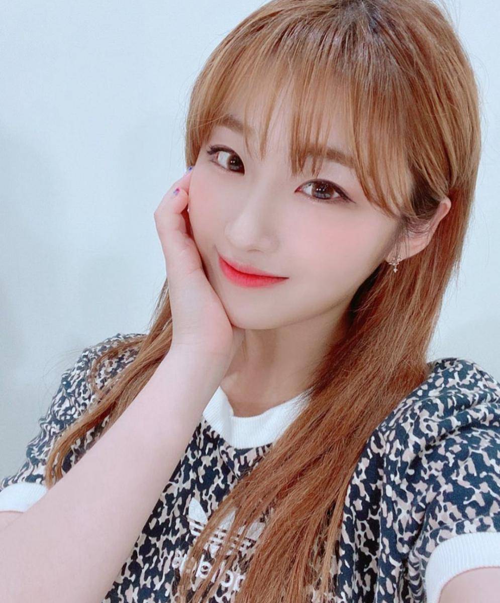 instagram.com/gwsn.official