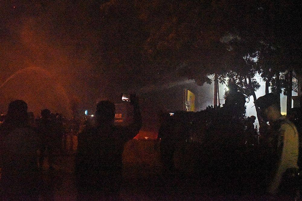 Demo di Serang, Selasa (6/10/2020) berujung ricuh (ANTARA FOTO/Asep Fathulrahman)