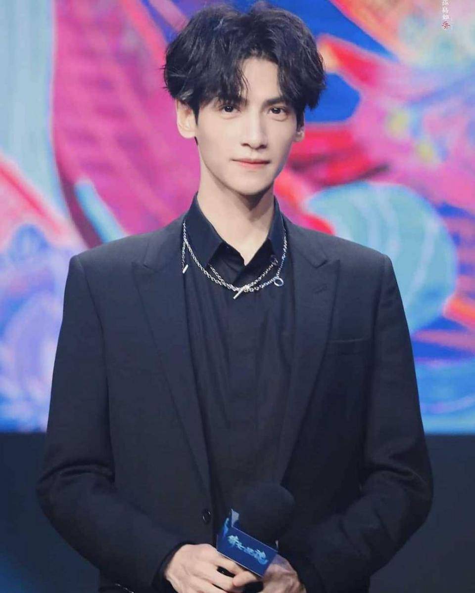 https://instagram.com/luo_yun_xi?igshid=1wy9ea3krji7n