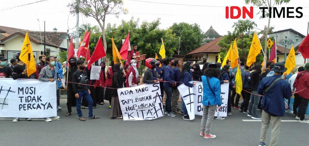 Demo Omnibus Law, Aliansi Bantul Bergerak Tolak Mini Market Waralaba