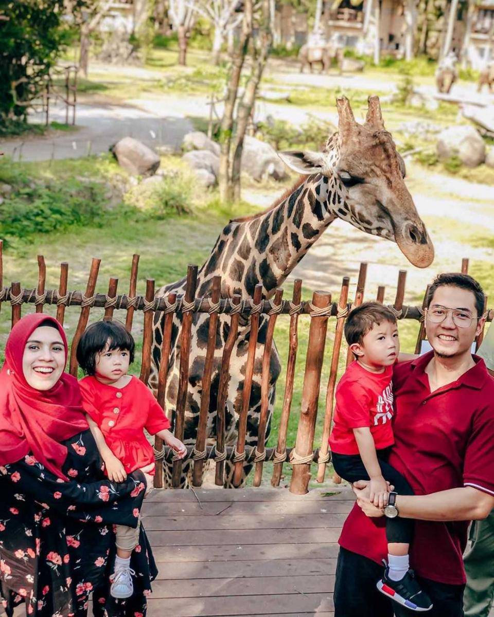 Nycta Gina dan anak (Instagram.com/missnyctagina)