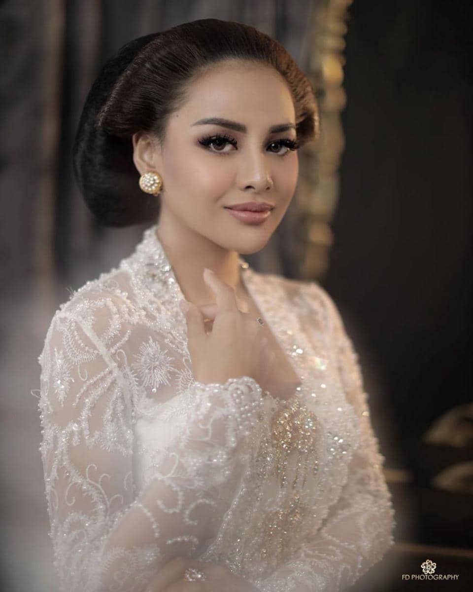 instagram.com/aurelie.hermansyah