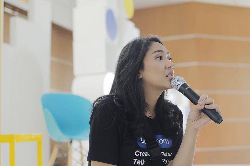 Instagram.com/putri_tanjung