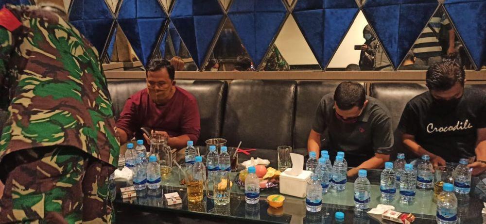Membludak, Pengunjung Tempat Hiburan Malam Dibubarkan Gugus Tugas