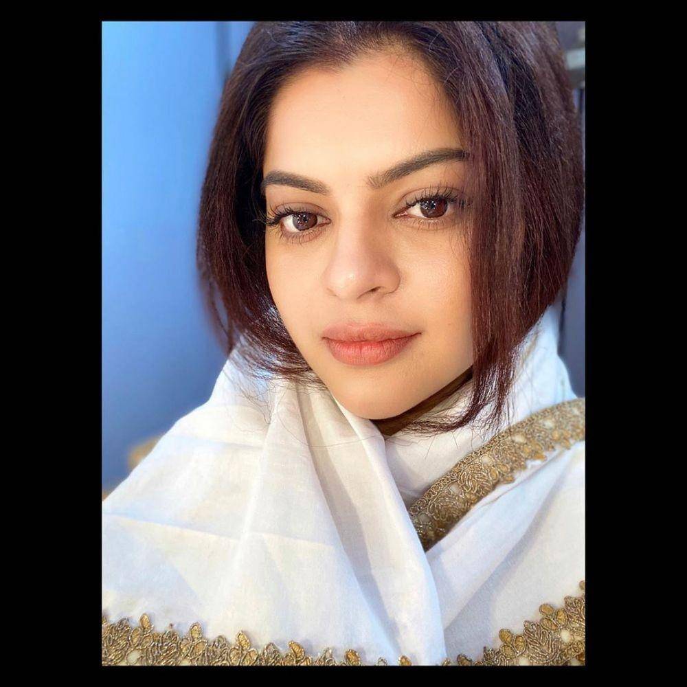 Instagram.com/the_sneha