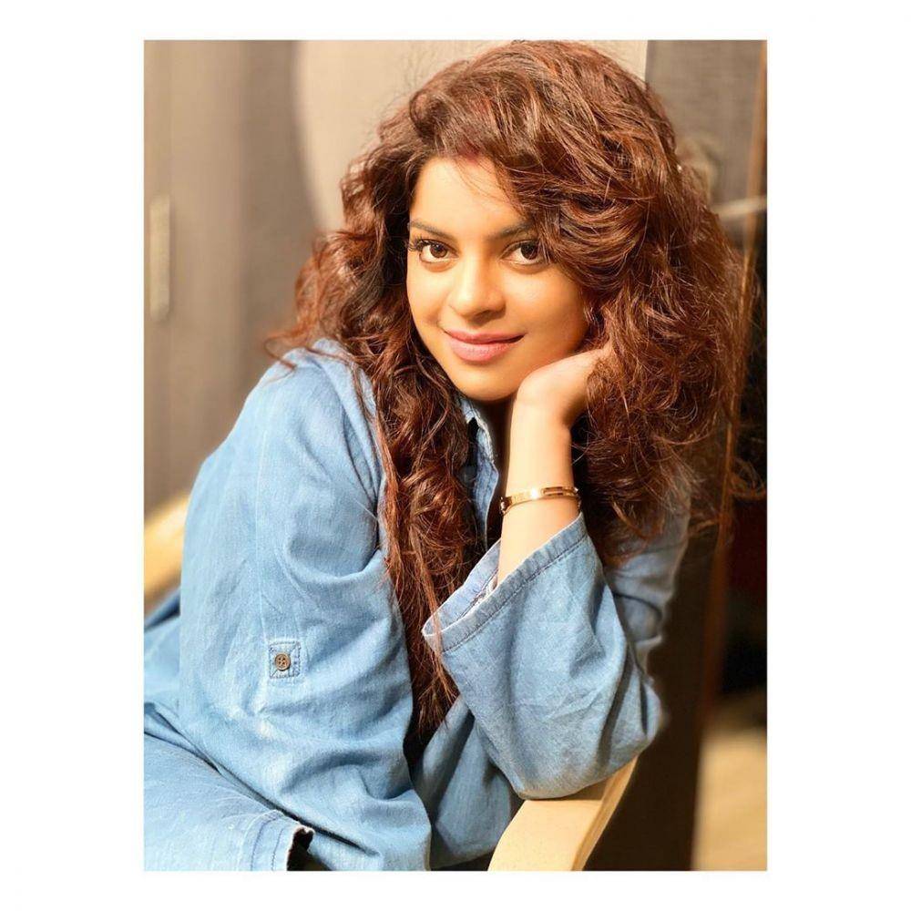 Instagram.com/the_sneha