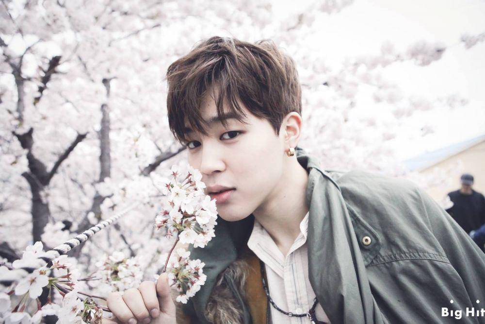 facebook.com/BTS Official