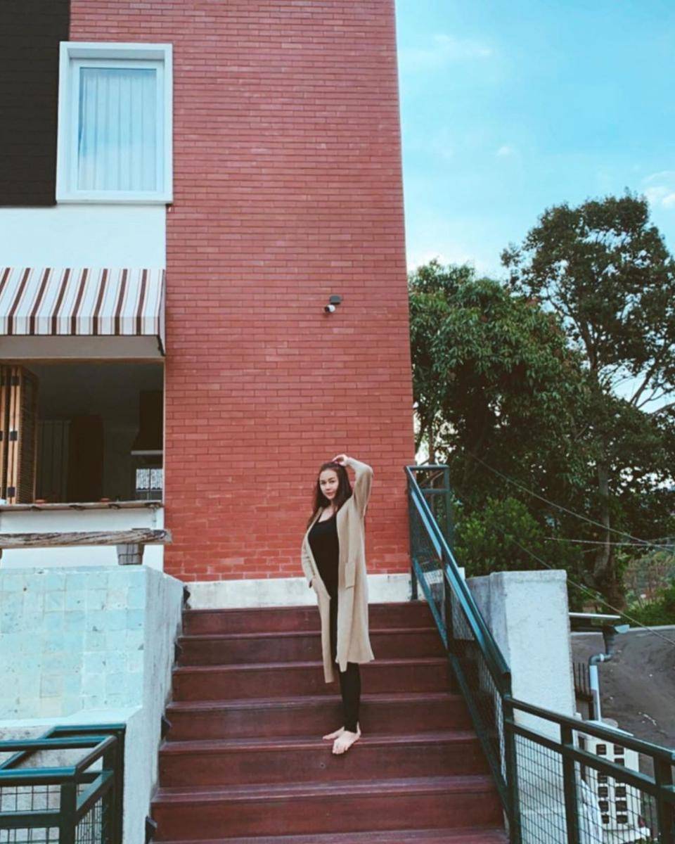instagram.com/aurakasih