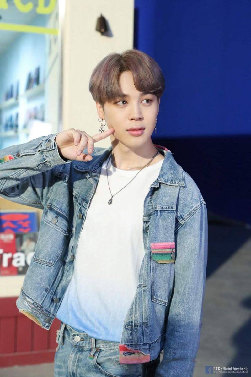facebook.com/BTS Official