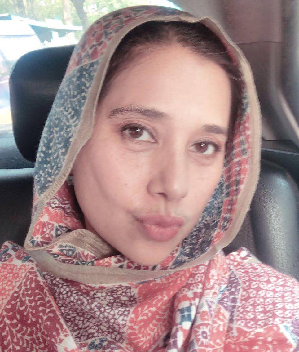 instagram.com/ayukhadijahazhari
