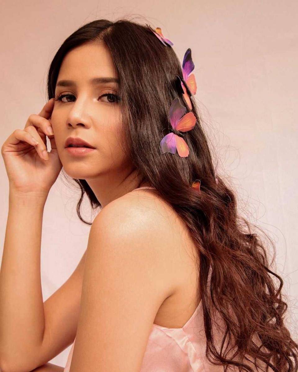 instagram.com/yunitasiregar
