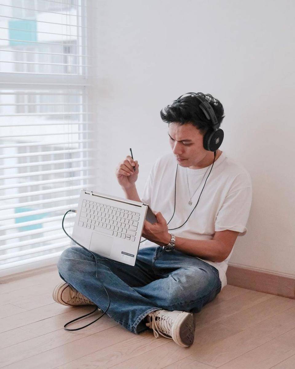 Rendy Pandugo (instagarm.com/rendypandugo)