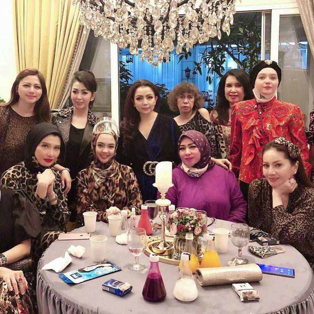 instagram.com/fitri_h_sayoedi