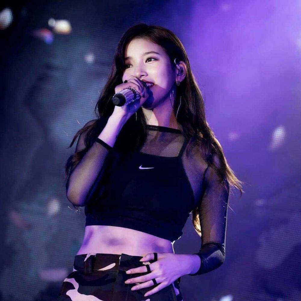Instagram.com/suzybz