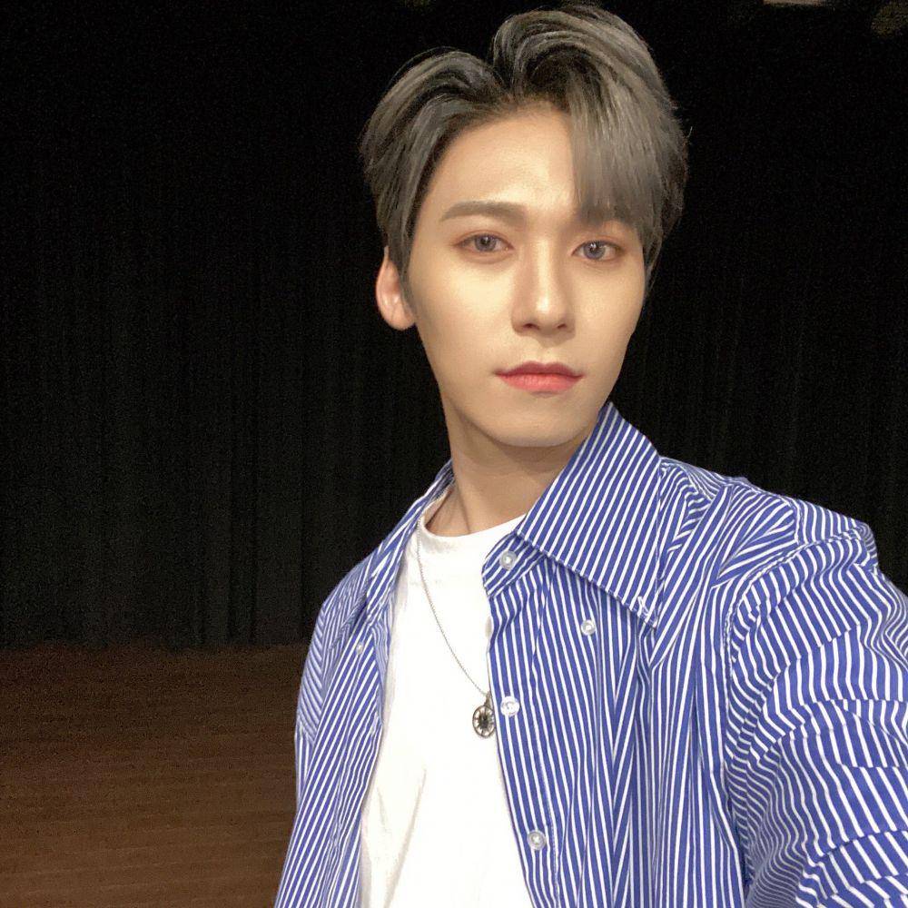 twitter.com/official_ONEUS