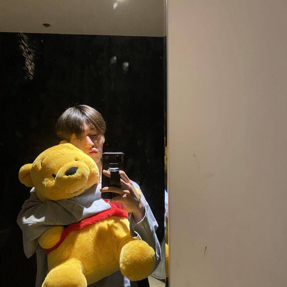 twitter.com/official_ONEUS