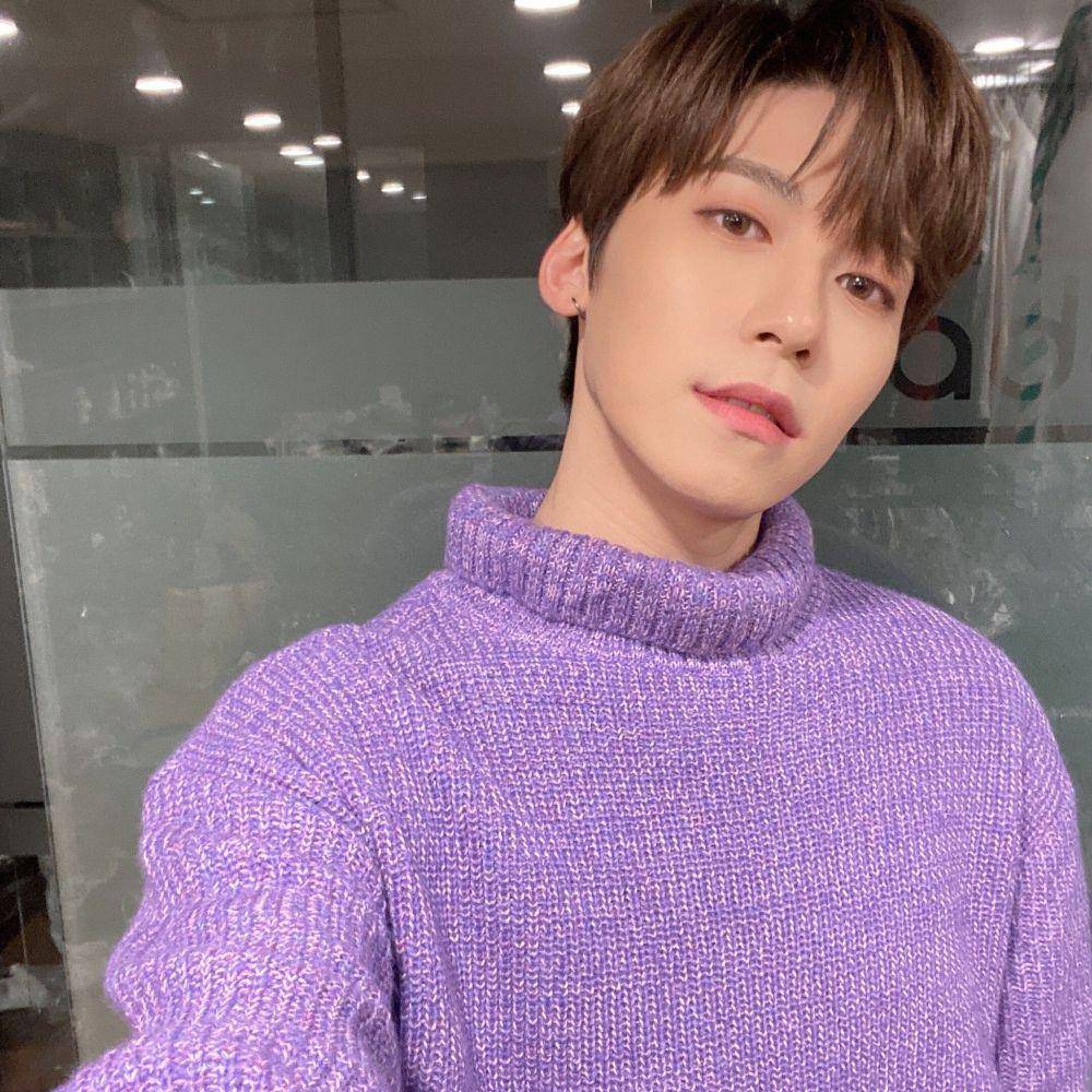 twitter.com/official_ONEUS