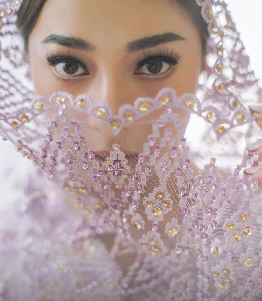 instagram.com/thebridebestfriend