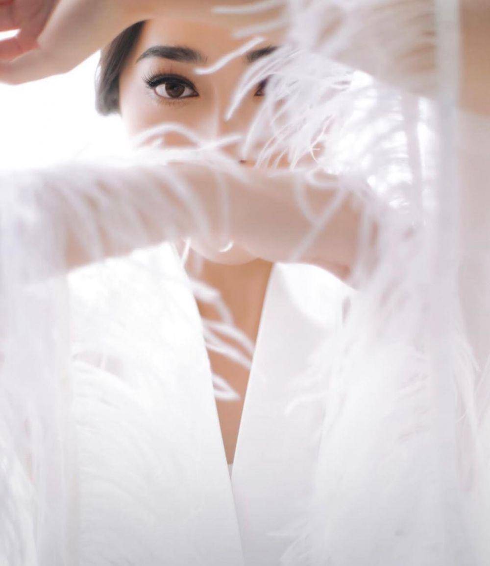 instagram.com/thebridestory