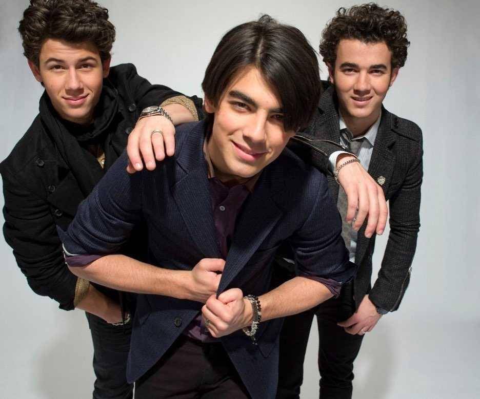 Jonas Brothers (instagram.com/jonasbrothers)