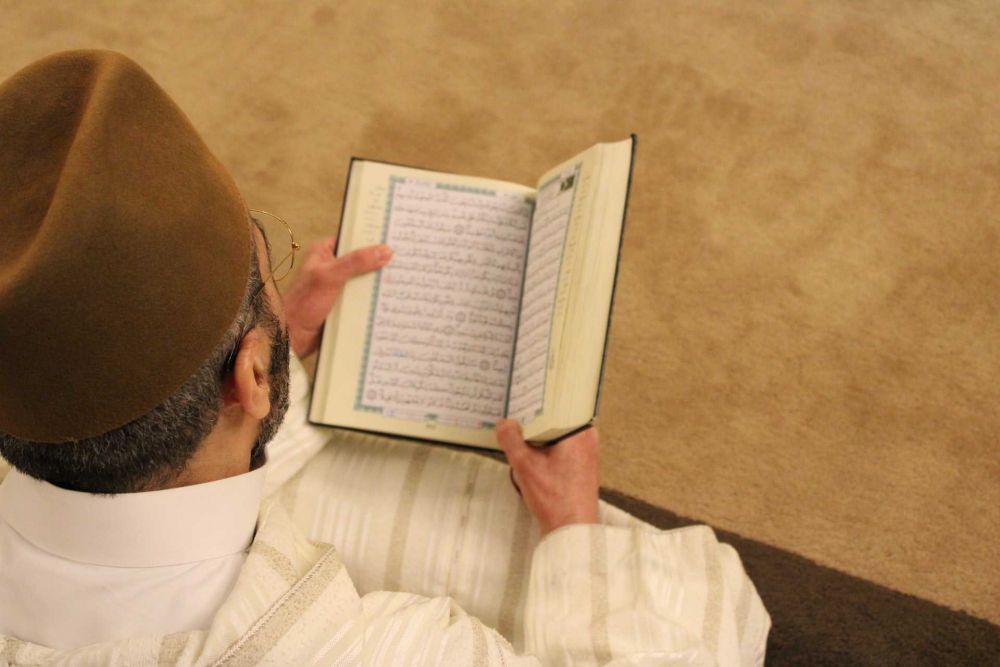 Surat Asy-Syu'ara Ayat 215-227 Arab: Arti, Kandungan dan Keutamaan