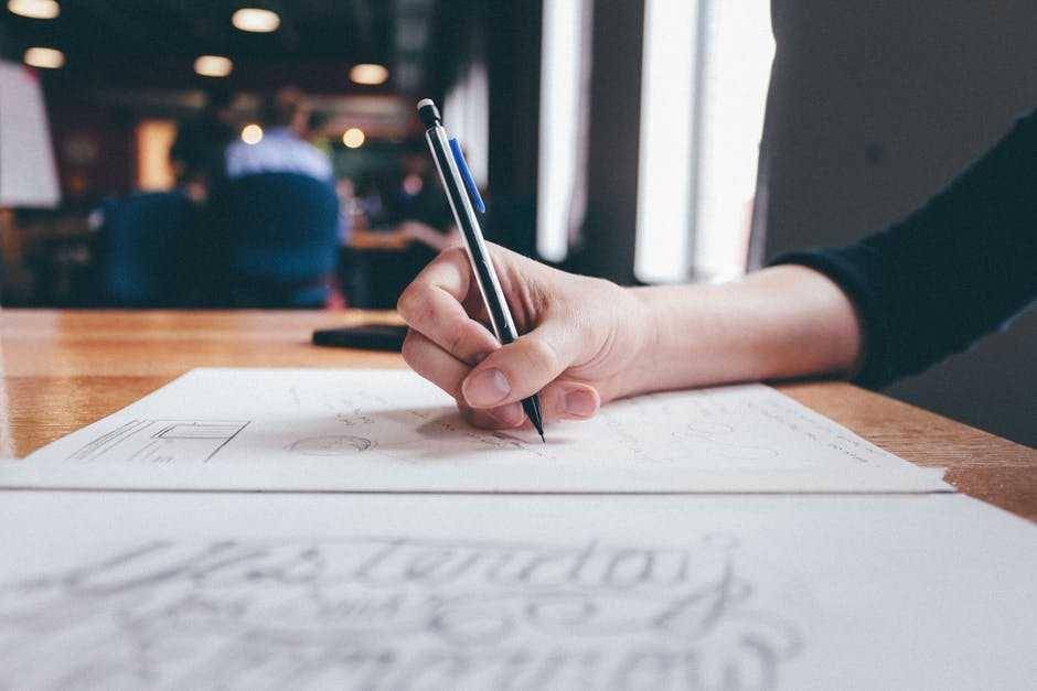 ilustrasi menulis (pexels.com/Startup Stock Photos)