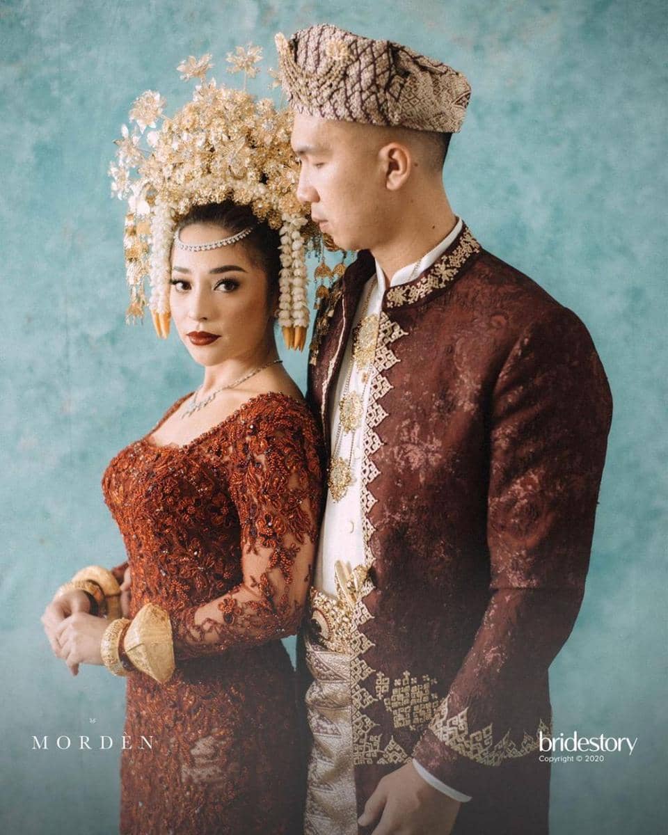 instagram.com/thebridestory