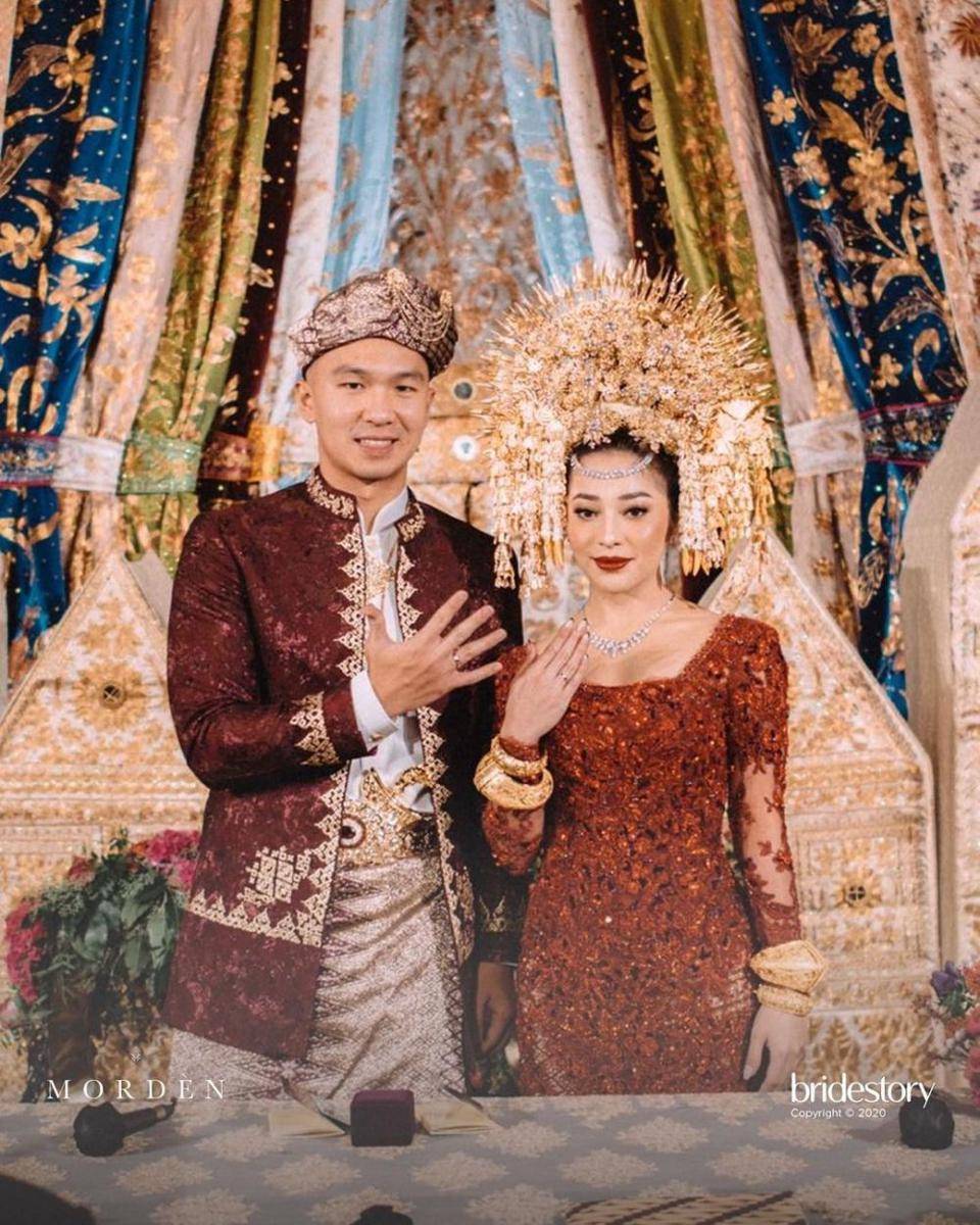 instagram.com/thebridestory
