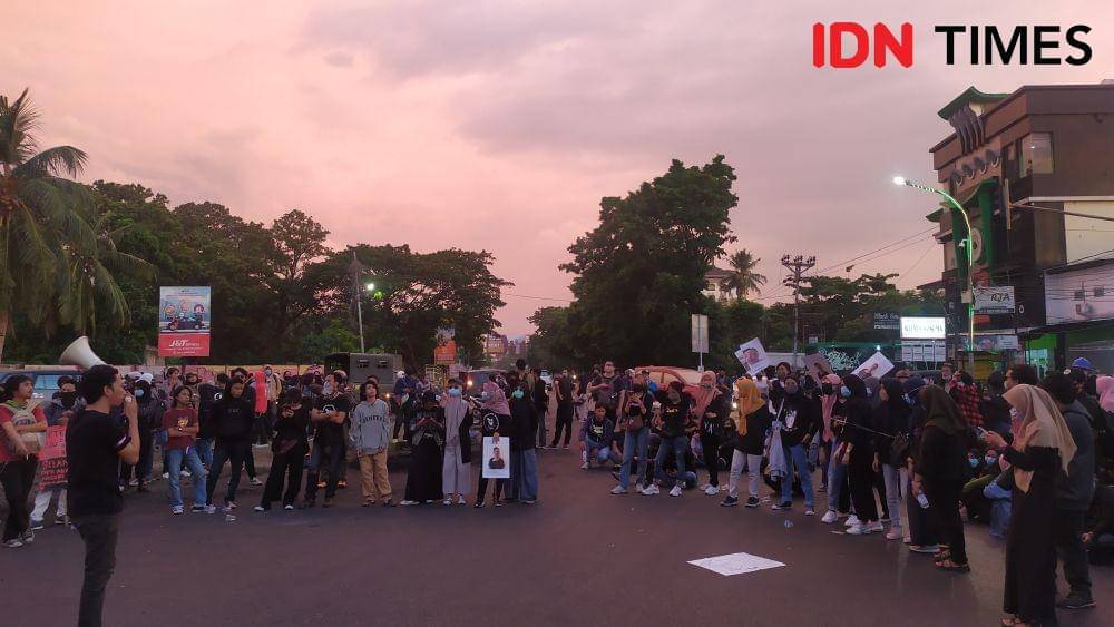 Unjuk rasa menolak Omnibus Law UU Ciptaker di Makassar. IDN Times/Sahrul Ramadan