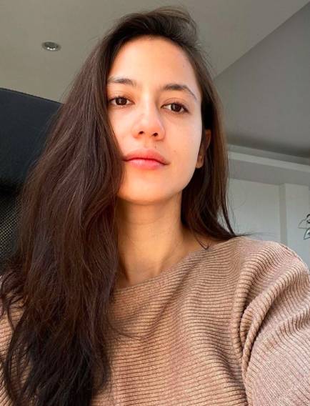instagram.com/pevpearce