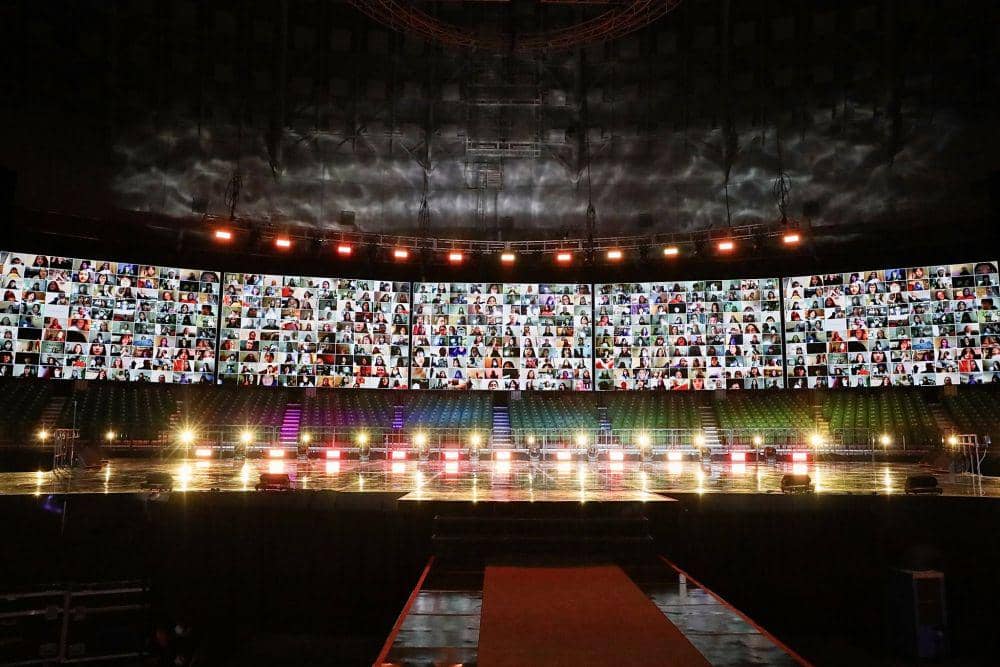 BTS (twitter.com/bts_bighit)