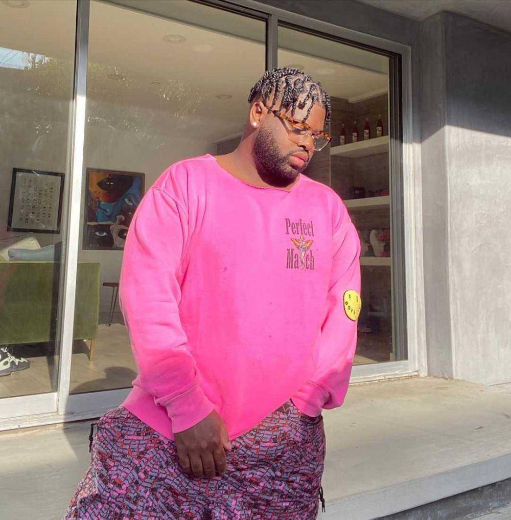 Instagram.com/pinksweats