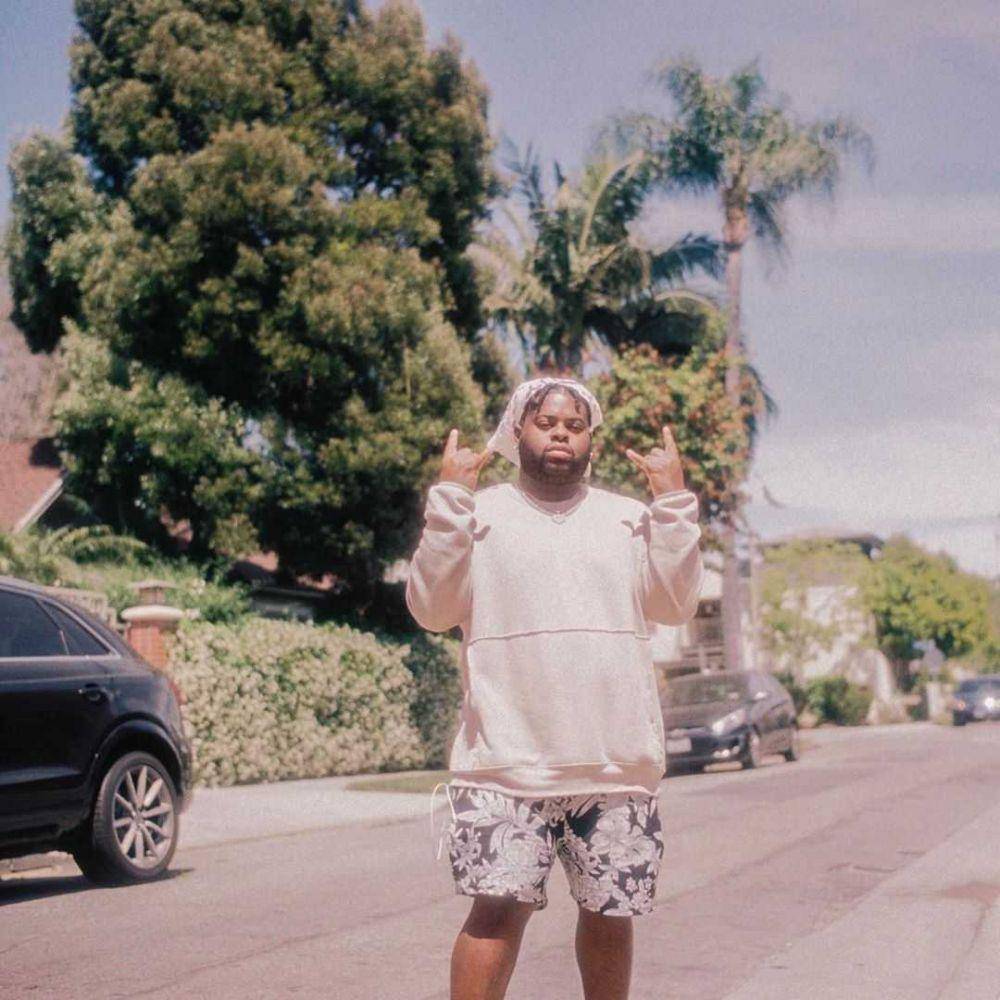 Instagram.com/pinksweats