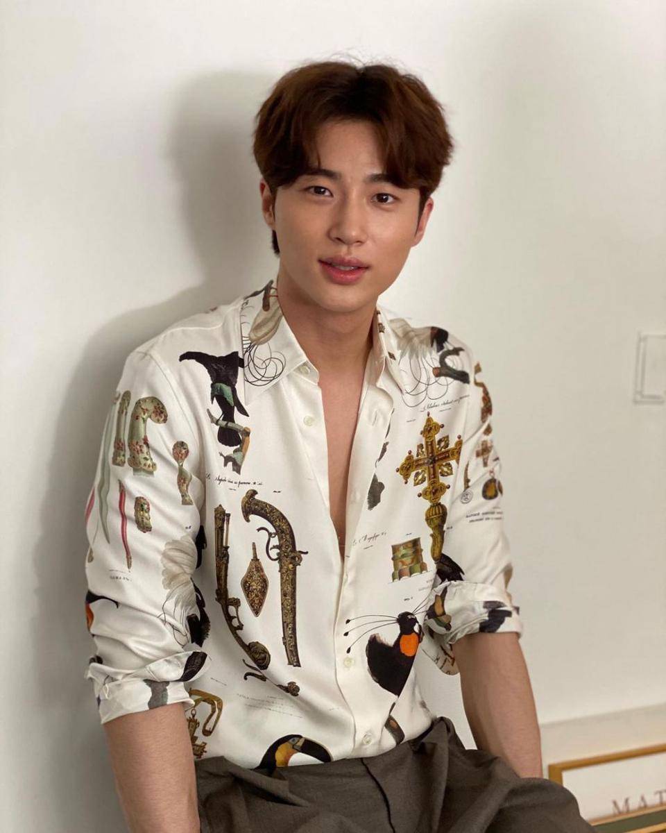 instagram.com/byeonwooseok