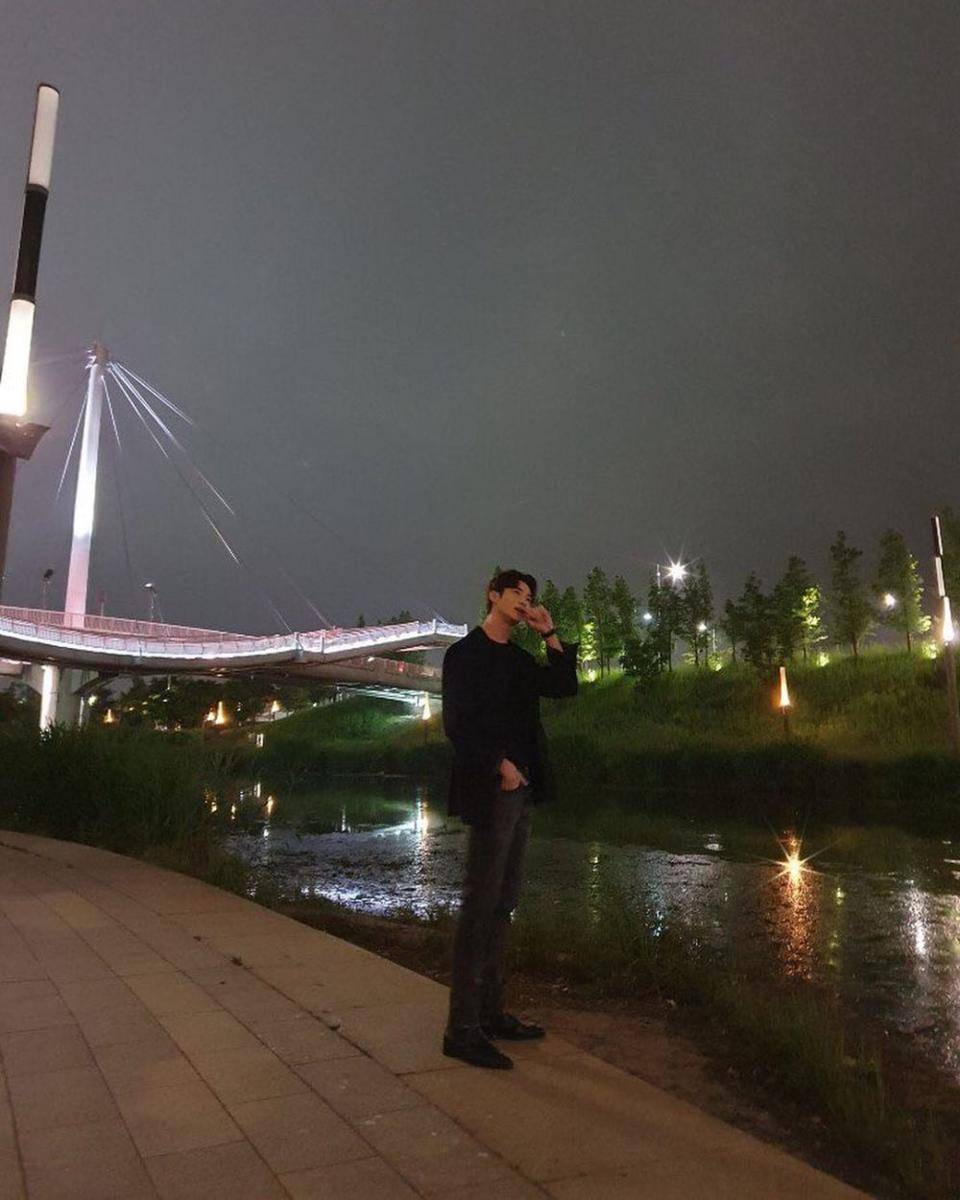 instagram.com/byeonwooseok