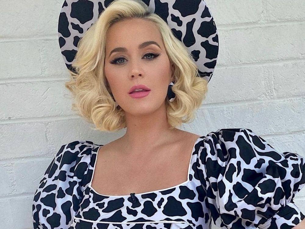 Dikenal Taat Agama, 8 Artis Hollywood Ini Sering Ibadah ke Gereja!