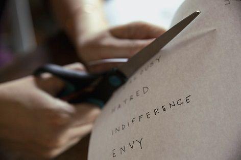 ilustrasi sebah tulisan (Unsplash.com/prochurchmedia)
