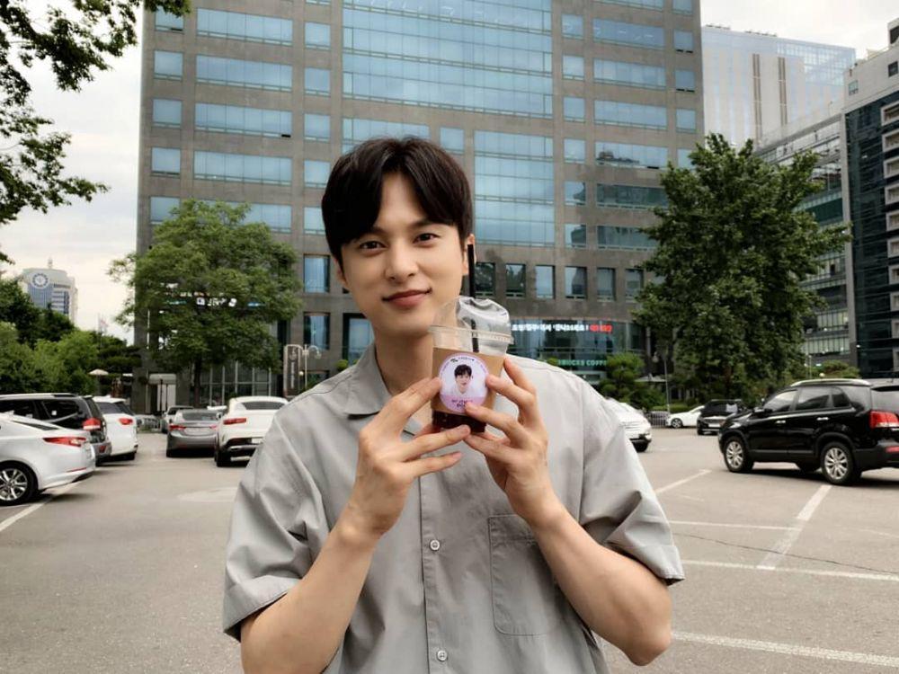 instagram.com/@yoonsxx