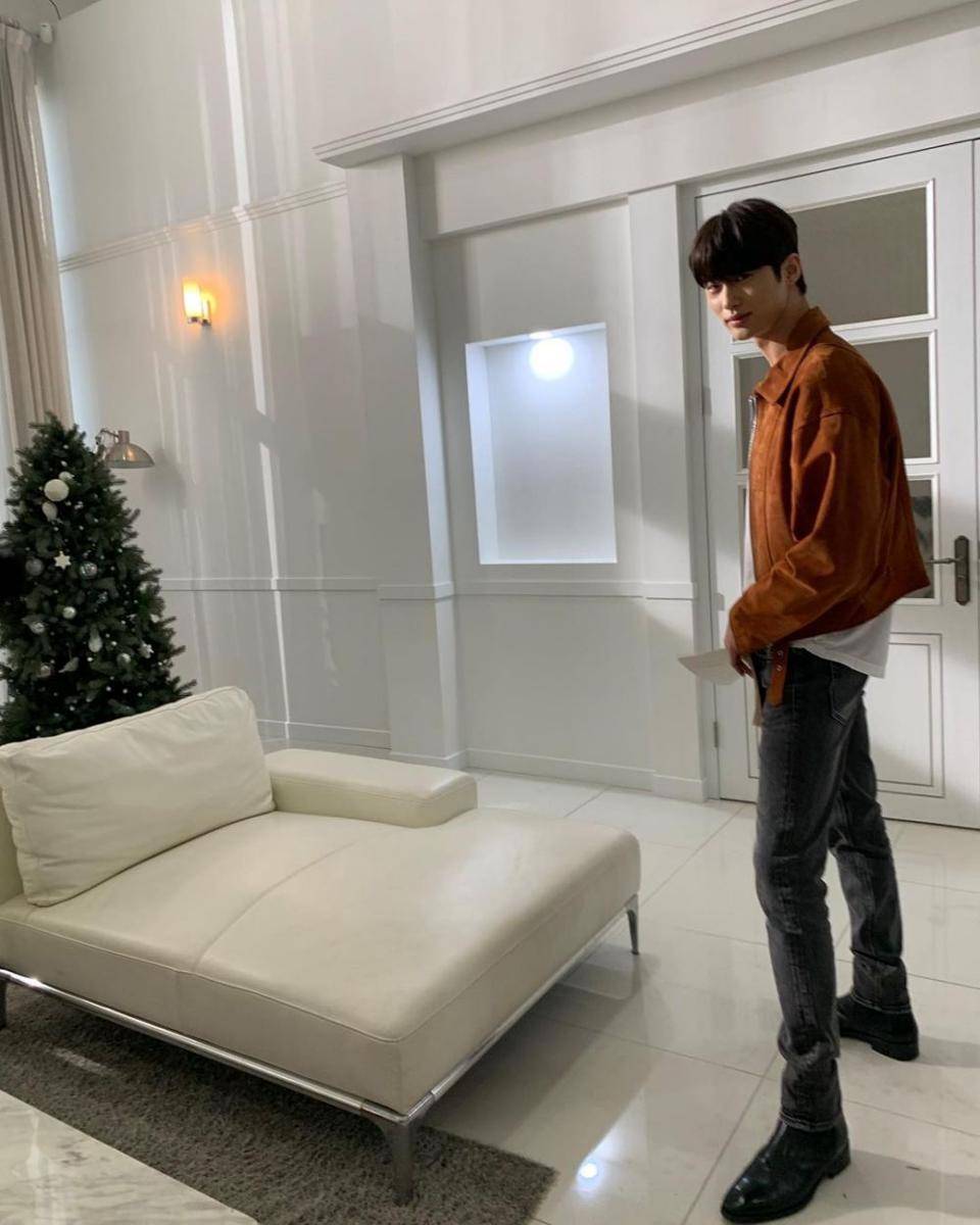 instagram.com/byeonwooseok