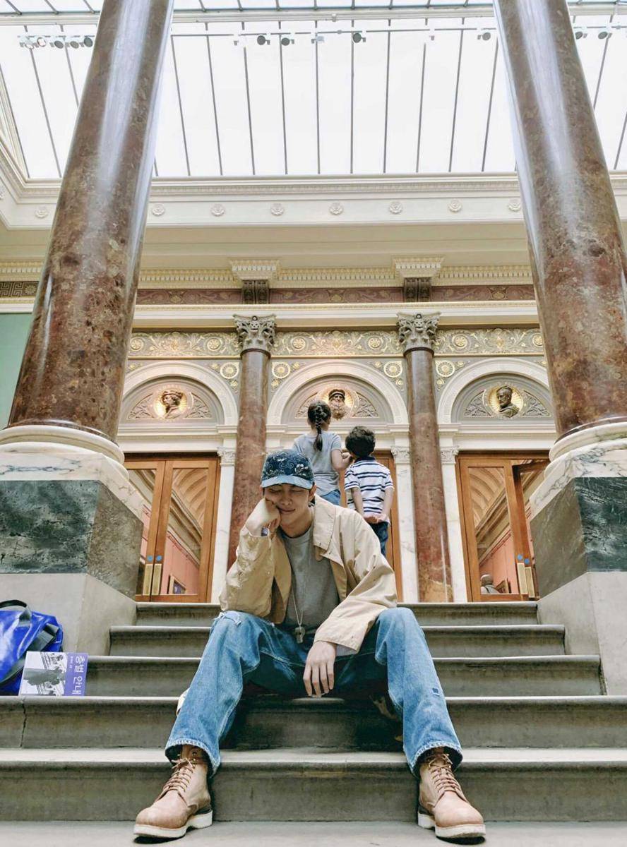 Twitter.com/@BTS_twt