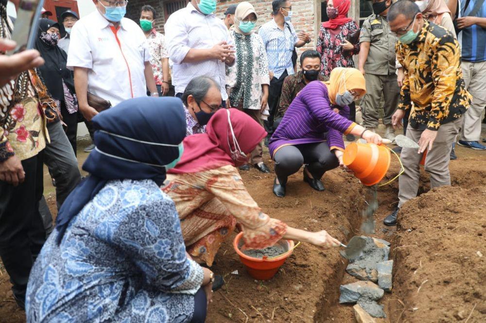 Kemnaker Gandeng Kemendes Bangun 1.000 Sanitasi dan MCK di Desa