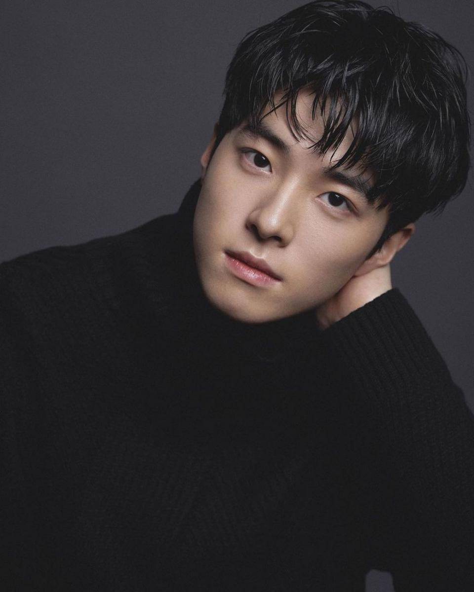instagram.com/magiq_official