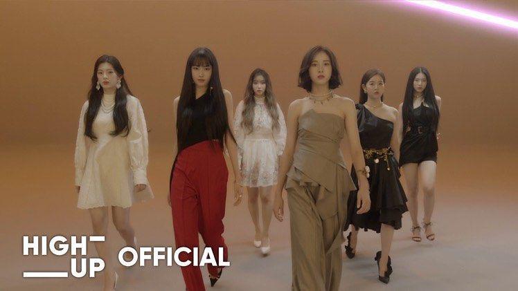 Segera Debut, Yuk Kenalan dengan 6 Member STAYC yang Karismatik!