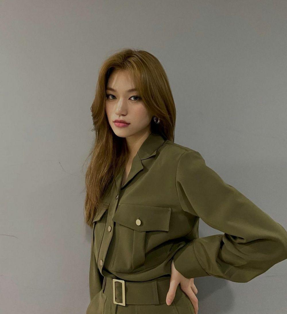 10 Potret Doyeon Weki Meki yang Makin Cetar dalam Comeback