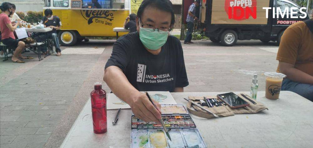 Komunitas Urban Sketcher Medan lakukan pertemuan untuk kembangkan kreatifitas (IDN Times/Indah Permata Sari)