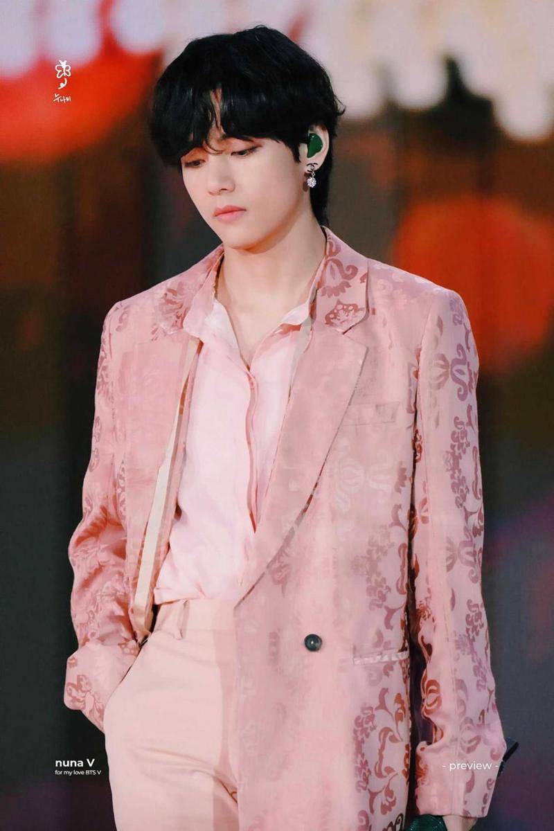 twitter.com/_nuna_V