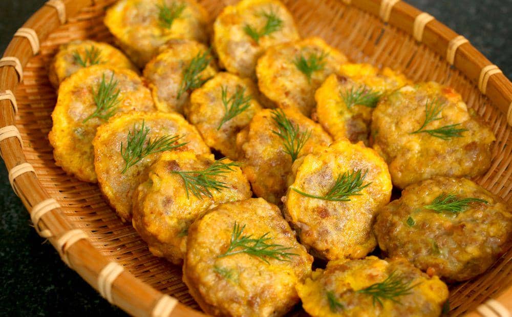 8 Gorengan Asia yang Nikmat Banget jadi Camilan Hujan, Mudah Dibuat!