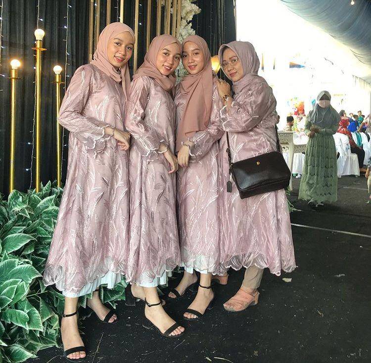 Instagram.com/purwakembar/